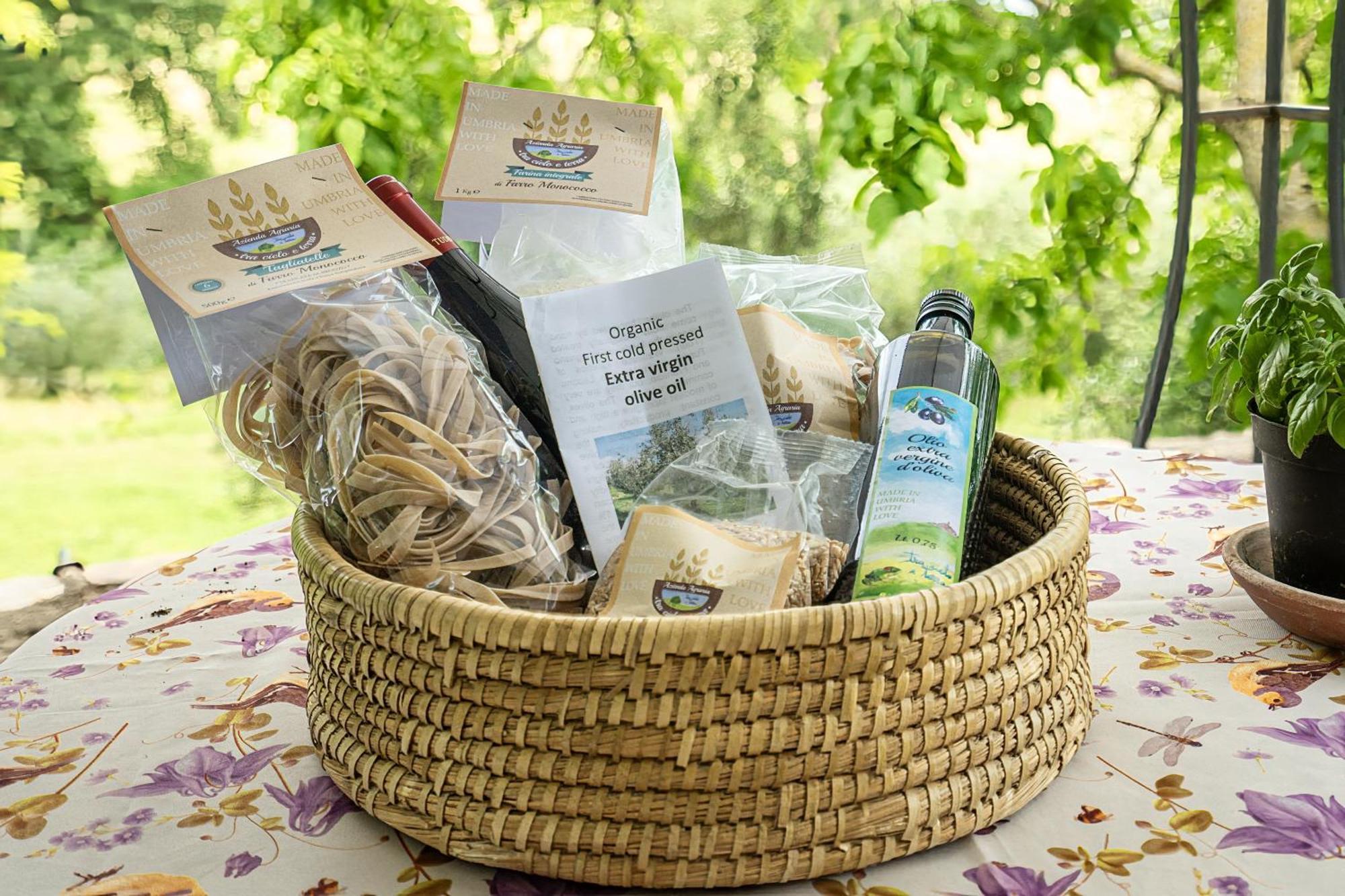 Agriturismo Bio Tra Cielo E Terra Frontignano Ngoại thất bức ảnh